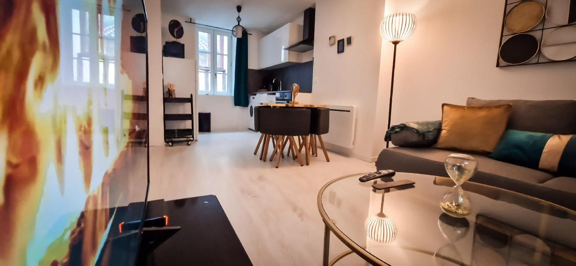 L'Art Deco 3 Etoiles Wifi, Netflix, Disney, Coeur De Bastide Villefranche-de-Rouergue Dış mekan fotoğraf